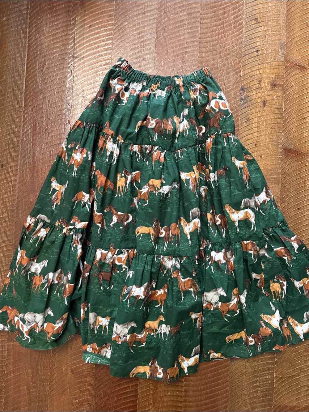 Women’s Green Horse Print Tiered Skirt